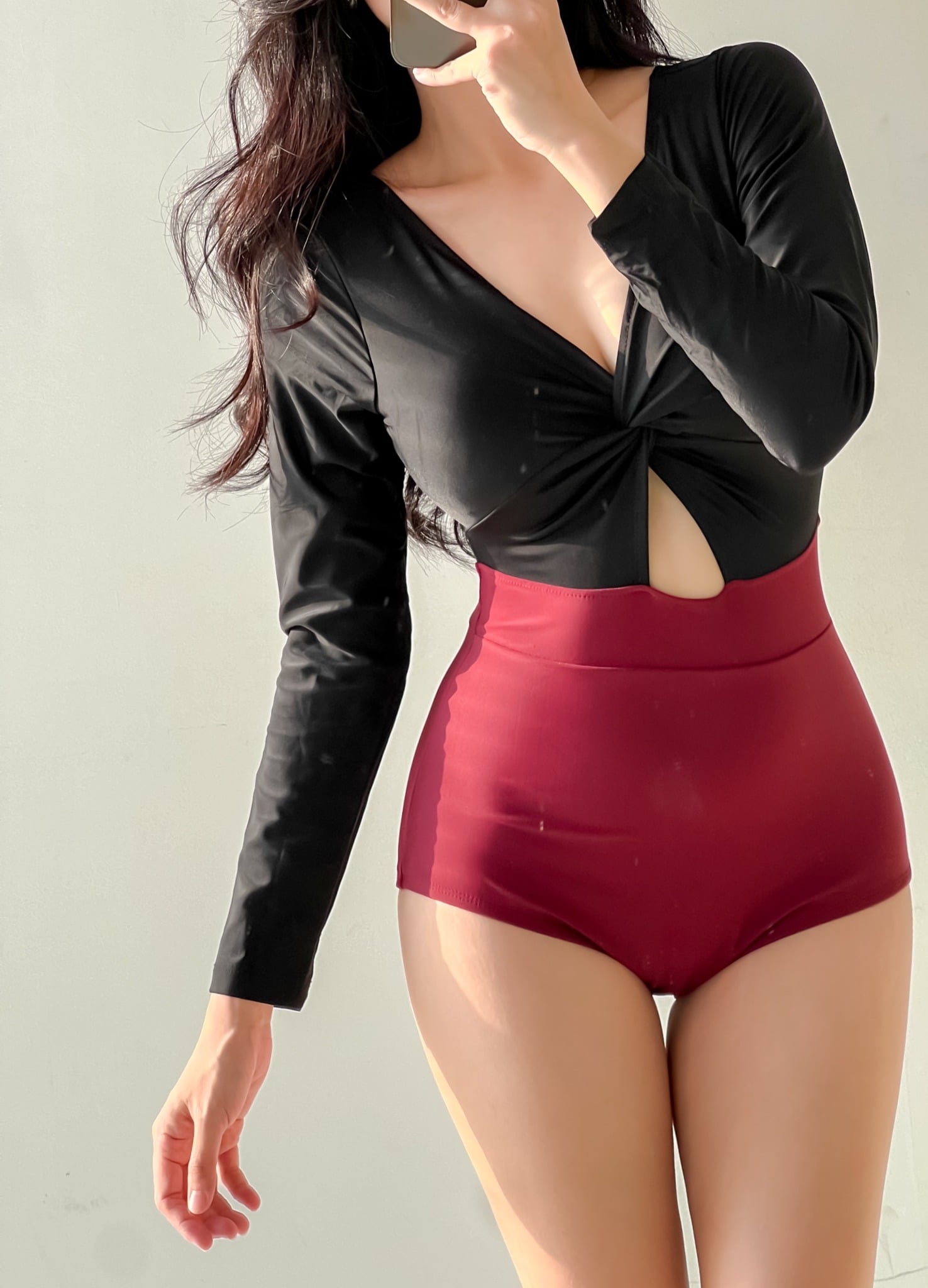 VALENTINA SWIMSUIT - Áo tắm 1 mảnh tay dài phối đỏ đen
