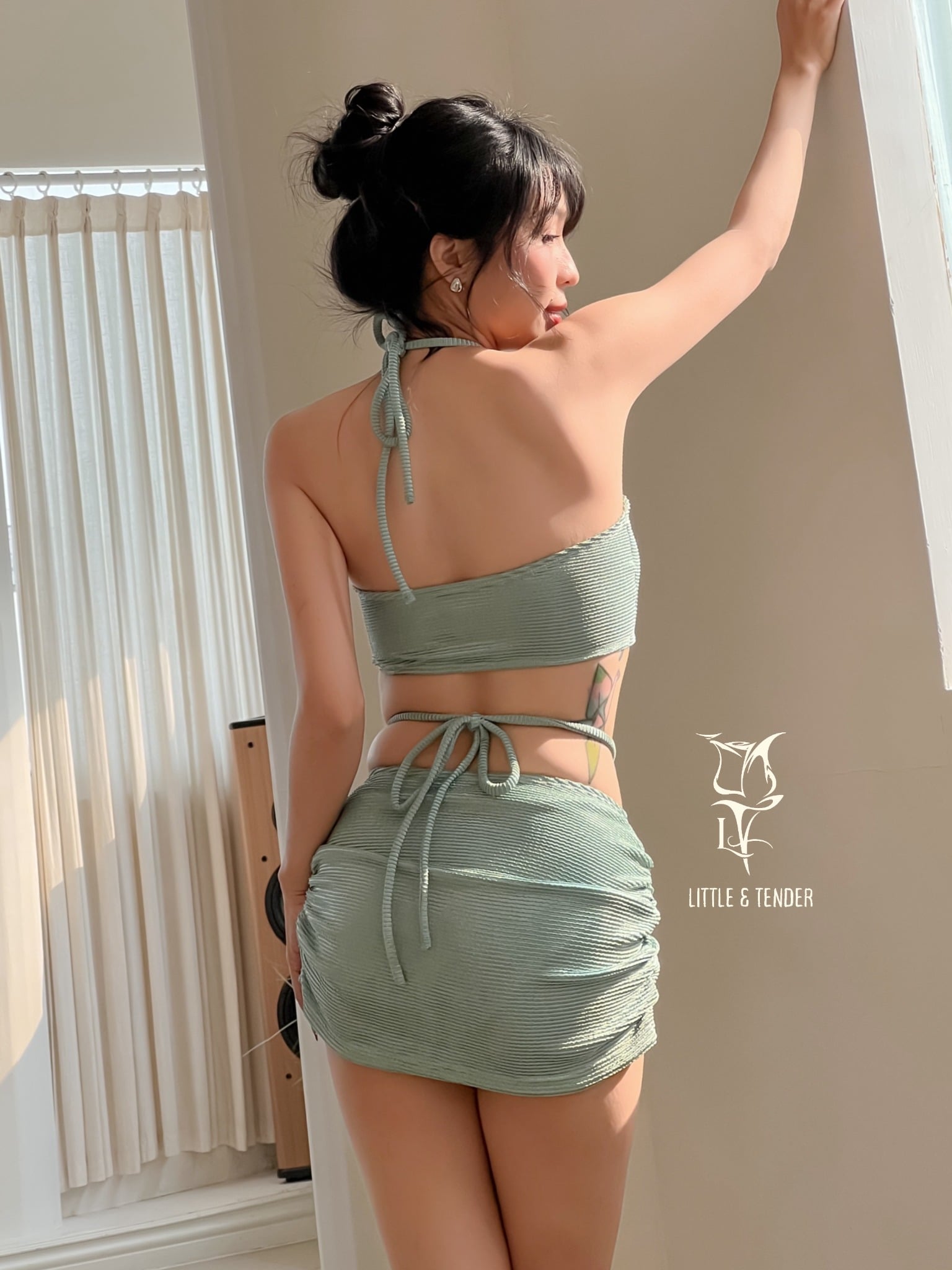ROSELINE SWIMSUIT -  SET 3 MÓN THUN GÂN ÁNH NHŨ ĐÍNH HOA (SALE)