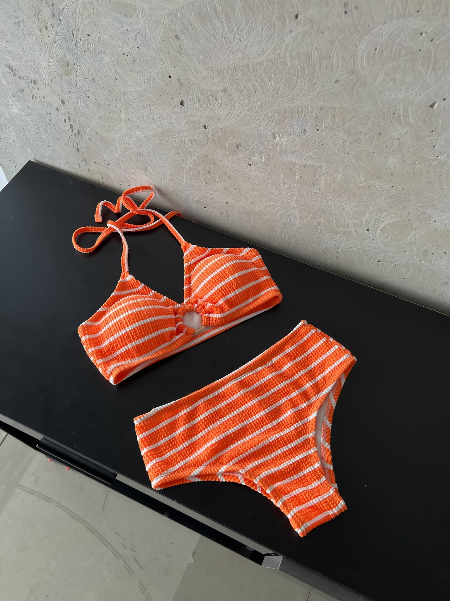 Linea Swimsuit SALE - Áo Tắm 2 Mảnh Thun Gân Họa Tiết Sọc