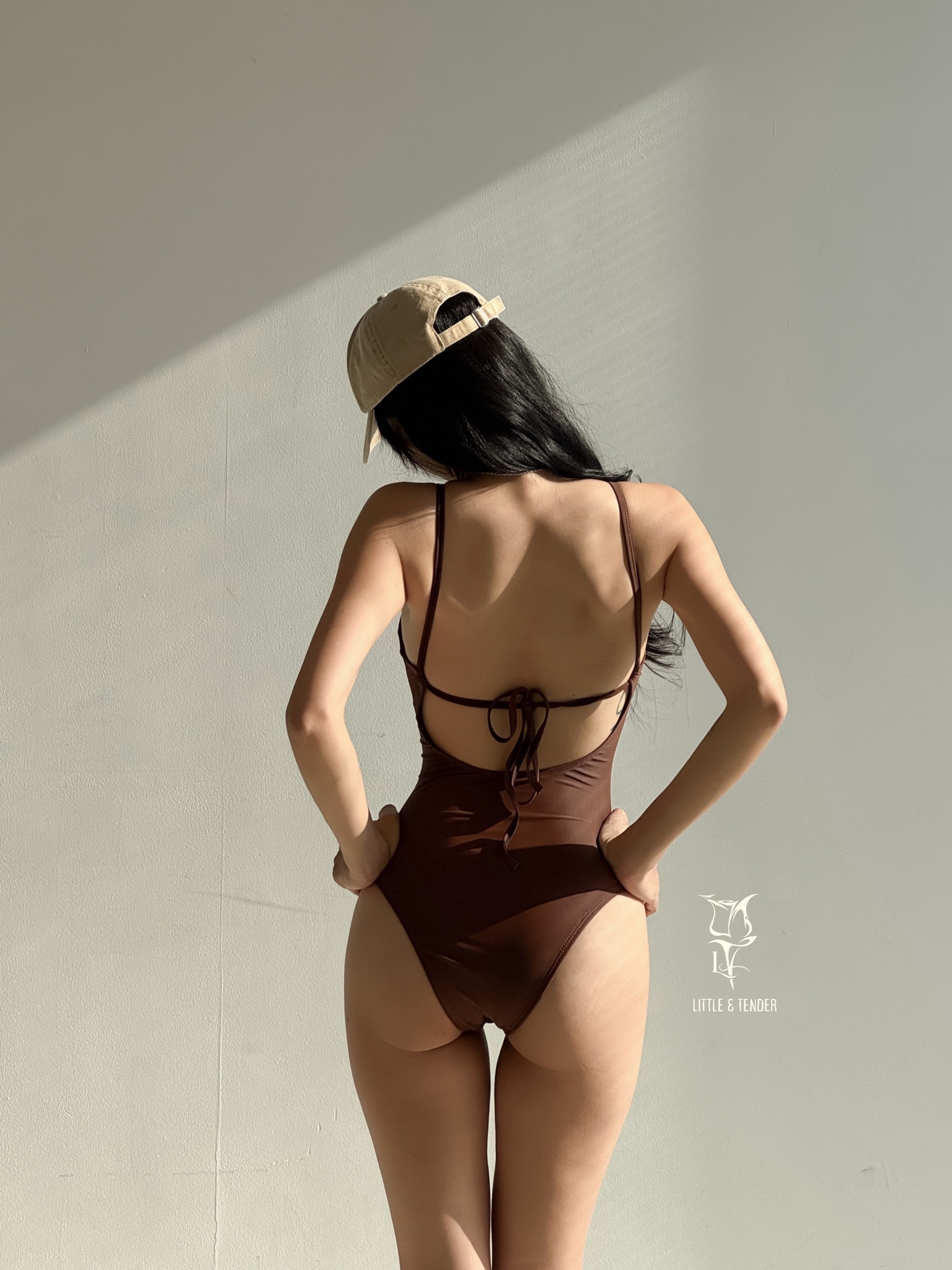 RILEY SWIMSUIT - ÁO TẮM CỔ V KHOÉT LƯNG SEXY