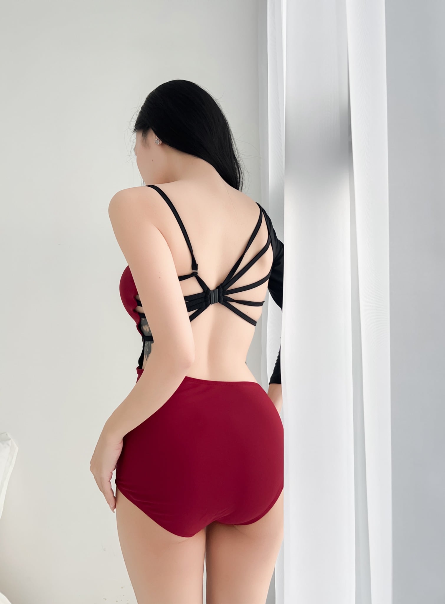 Butterfly Swimsuit - Áo Tắm 1 Mảnh Tay Dài lưng Cutout