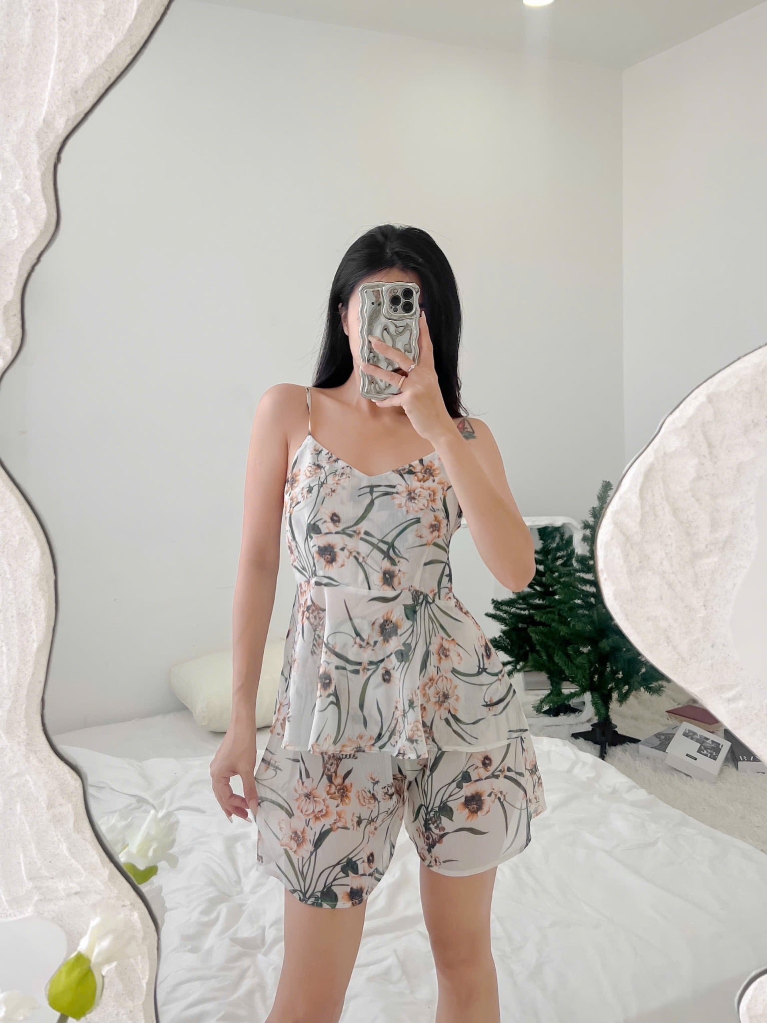 JOLY SILK SHORT PAJAMAS - ĐỒ NGỦ LỤA NGẮN HỌA TIẾT CÂY LÁ