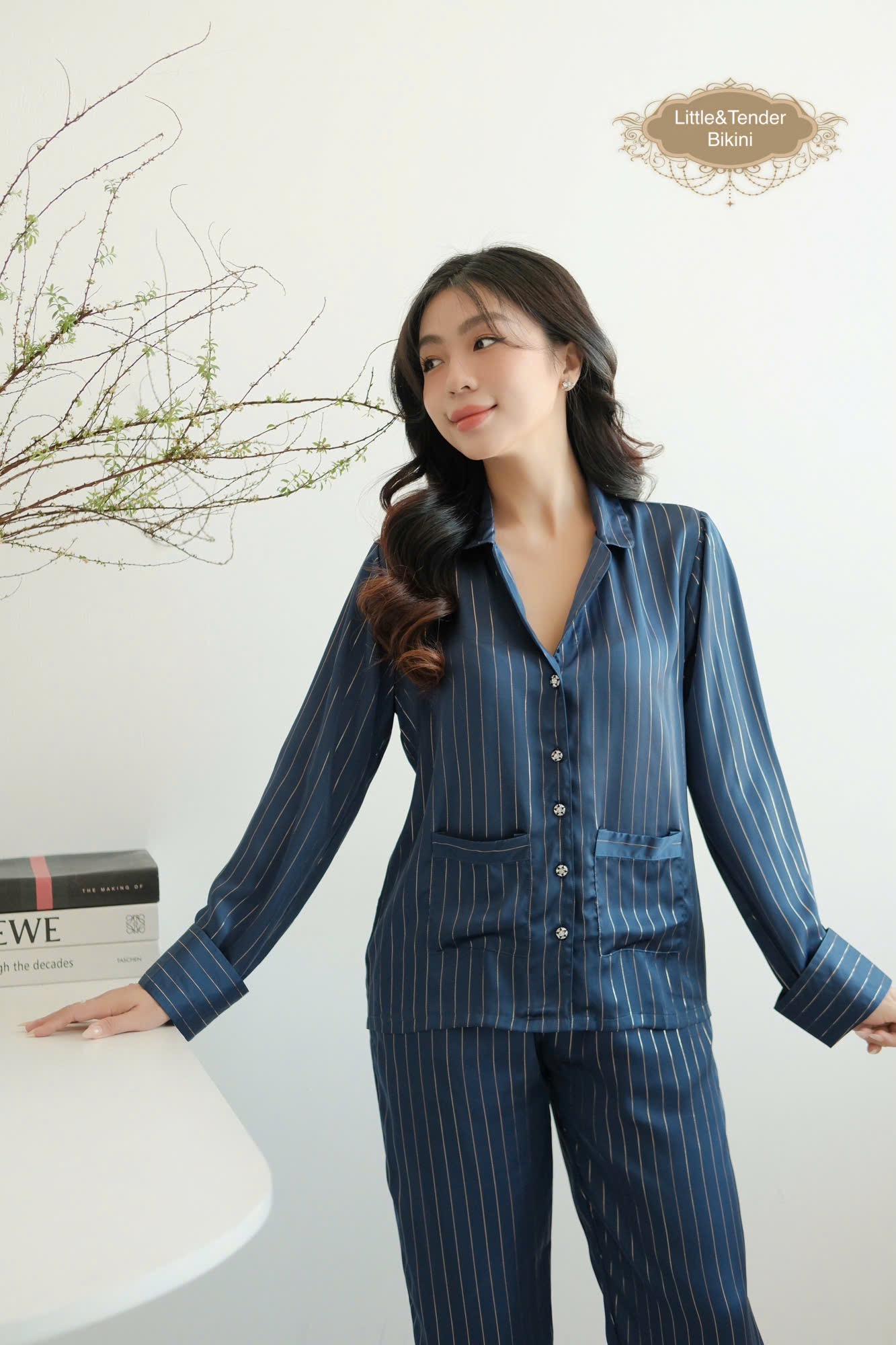 ROYAL BLUE SLIK PYJAMAS - ĐỒ NGỦ LỤA DÀI MÀU XANH ROYAL