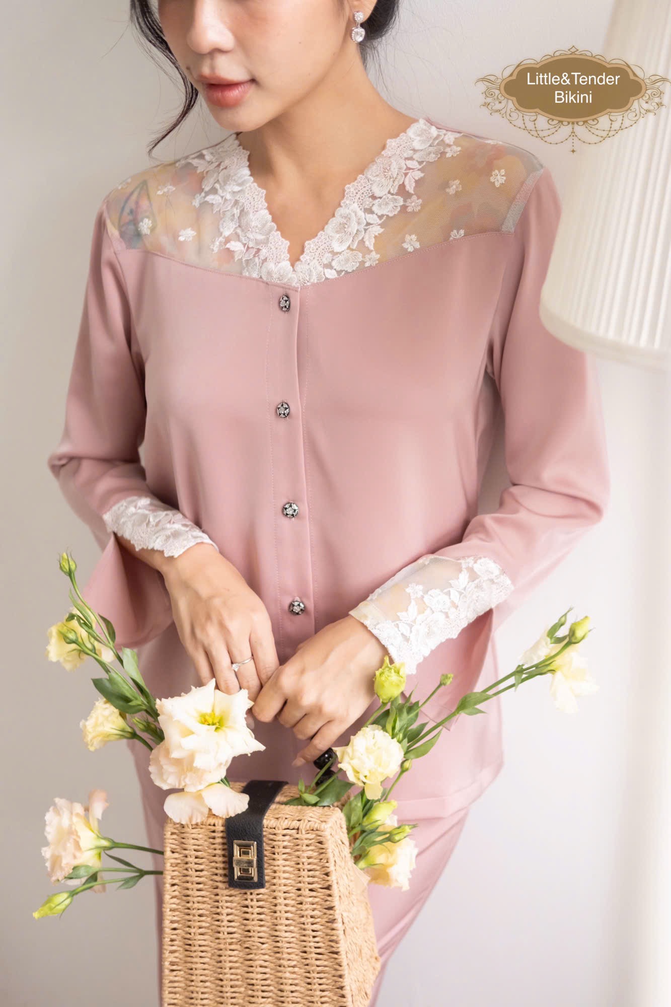 BLUSH PINK SILK PYJAMAS -  SET ĐỒ NGỦ LỤA DÀI CAO CẤP PHỐI REN ĐỘC ĐÁO