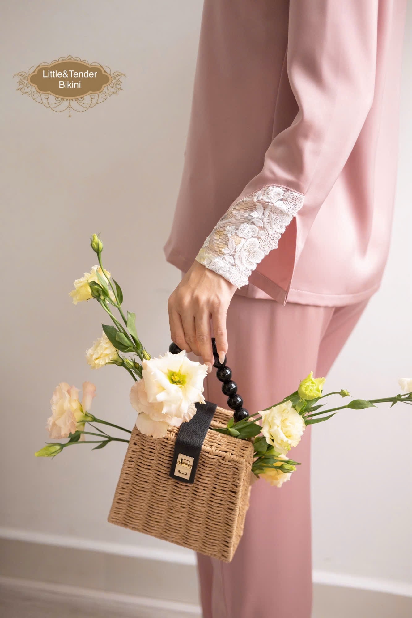 BLUSH PINK SILK PYJAMAS -  SET ĐỒ NGỦ LỤA DÀI CAO CẤP PHỐI REN ĐỘC ĐÁO