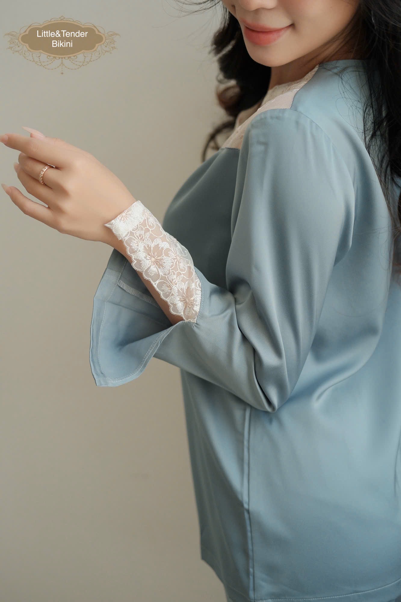 JADE SILK PYJAMAS - SET ĐỒ NGỦ LỤA DÀI MÀU XANH BABY BLUE