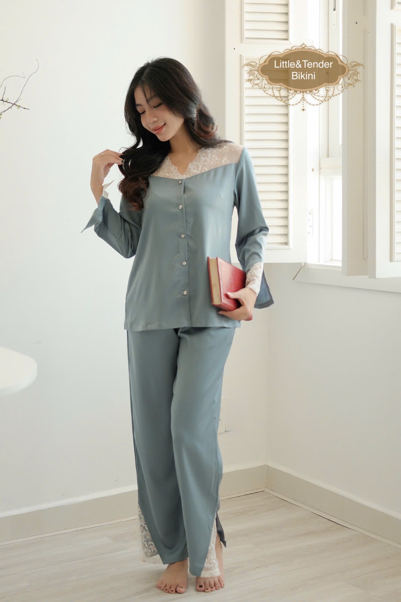 JADE SILK PYJAMAS - SET ĐỒ NGỦ LỤA DÀI MÀU XANH BABY BLUE