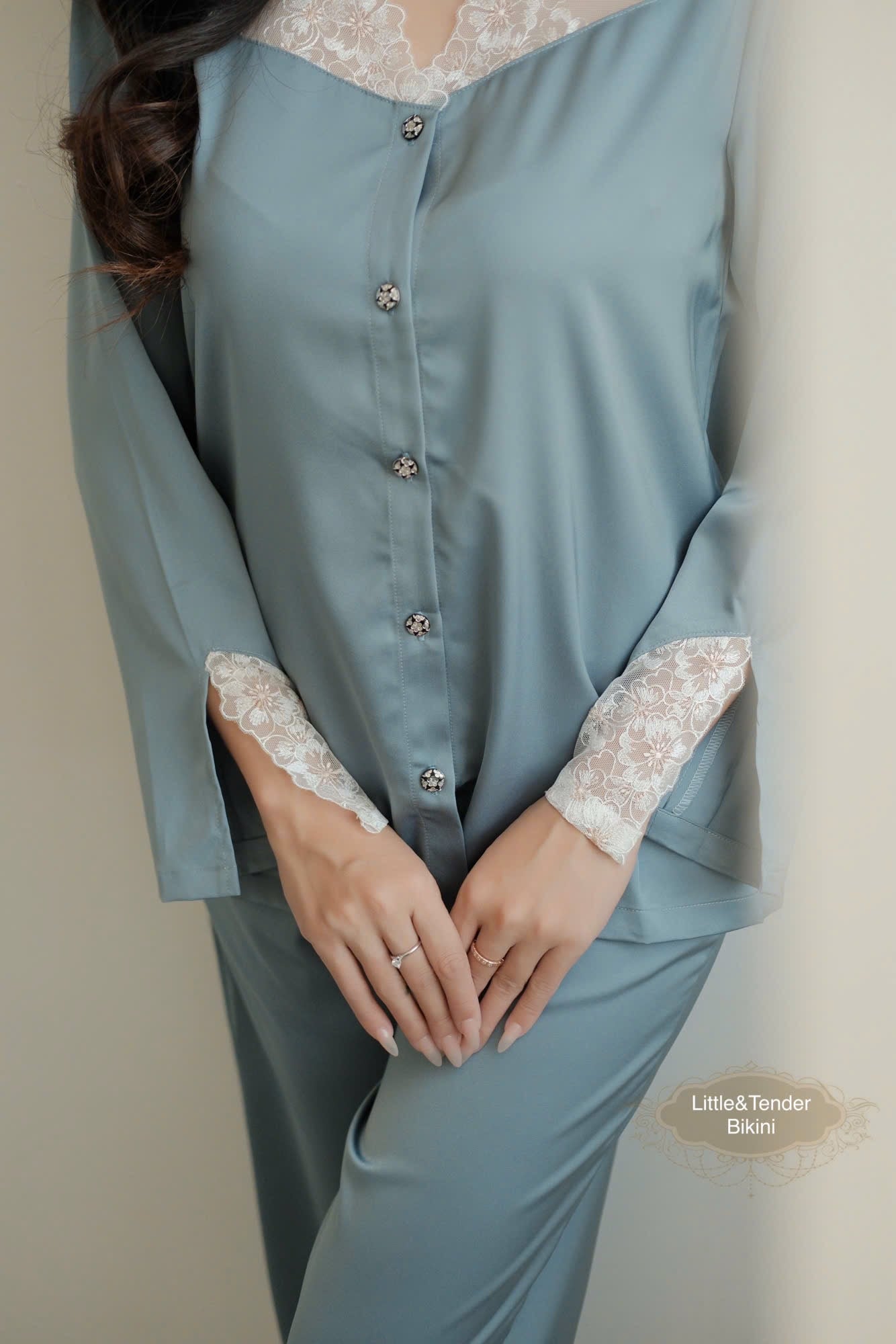 JADE SILK PYJAMAS - SET ĐỒ NGỦ LỤA DÀI MÀU XANH BABY BLUE