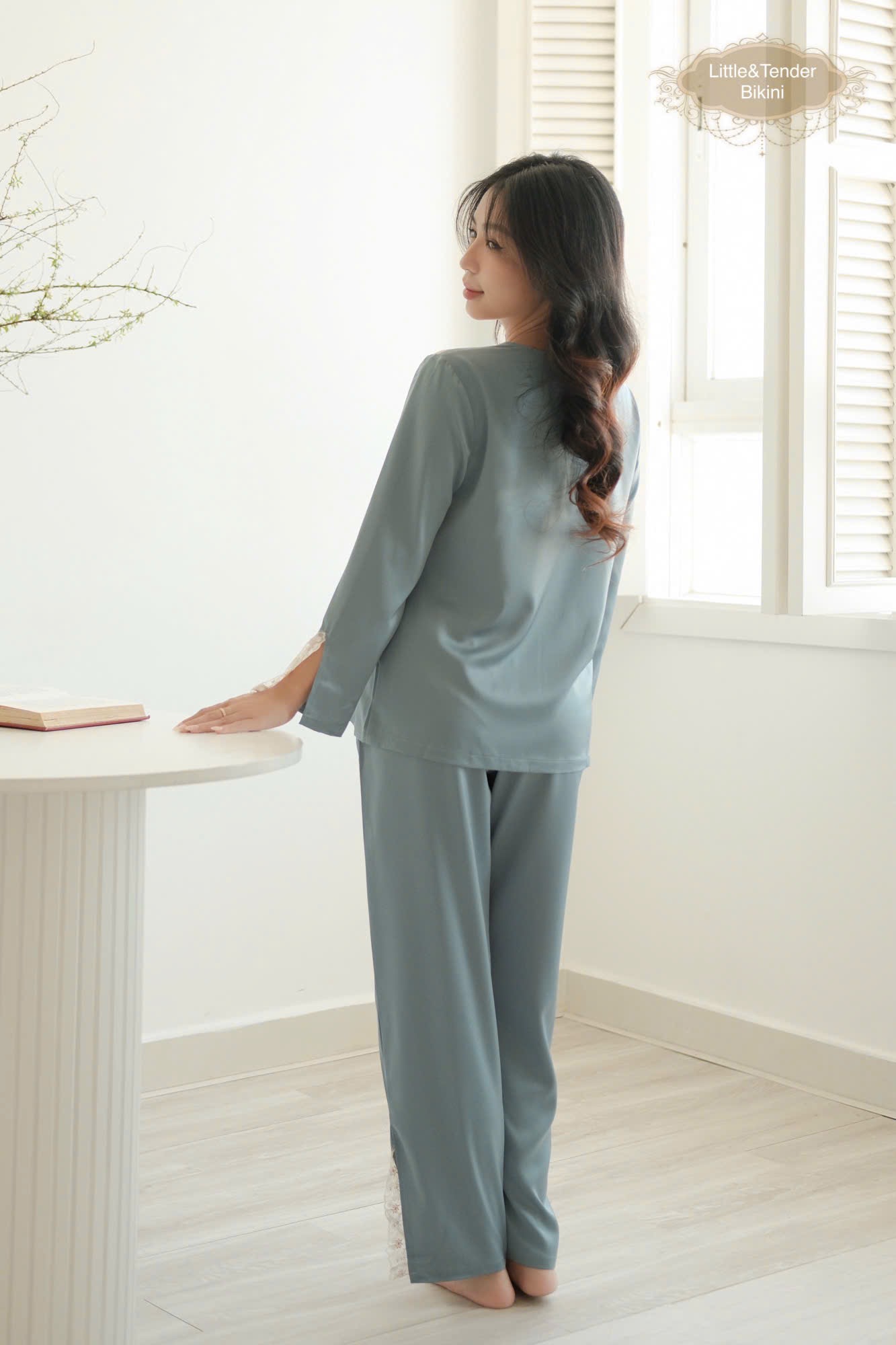 JADE SILK PYJAMAS - SET ĐỒ NGỦ LỤA DÀI MÀU XANH BABY BLUE