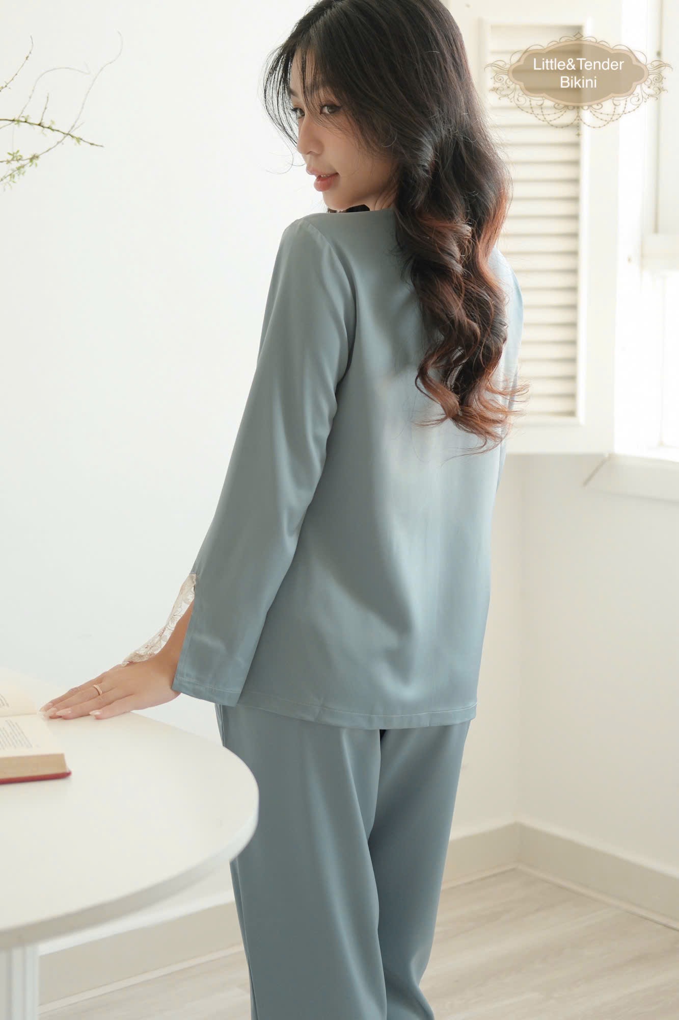 JADE SILK PYJAMAS - SET ĐỒ NGỦ LỤA DÀI MÀU XANH BABY BLUE
