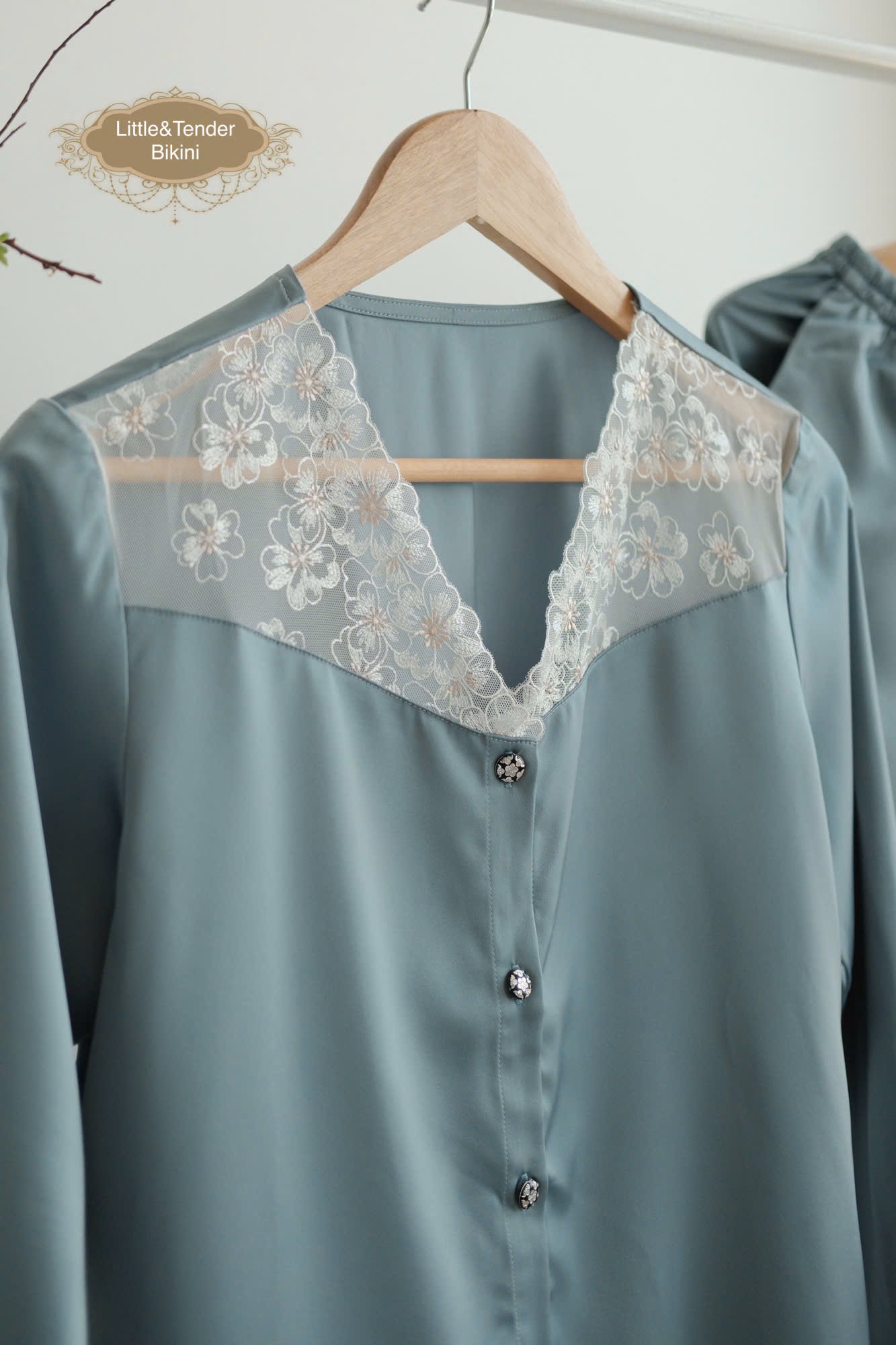 JADE SILK PYJAMAS - SET ĐỒ NGỦ LỤA DÀI MÀU XANH BABY BLUE