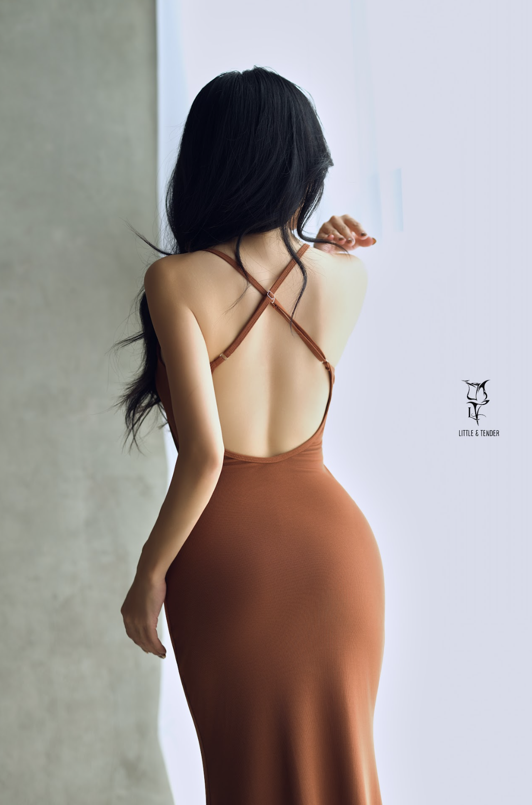 AVA MIDI BODYDRESS - Brown Caramel - ĐẦM HAI DÂY TÔN DÁNG VỚI CHẤT LIỆU TUYỂN CHỌN màu nâu tây