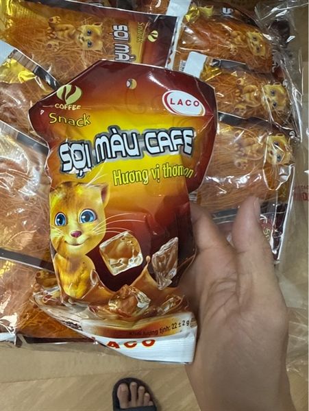 Snack màu cafe