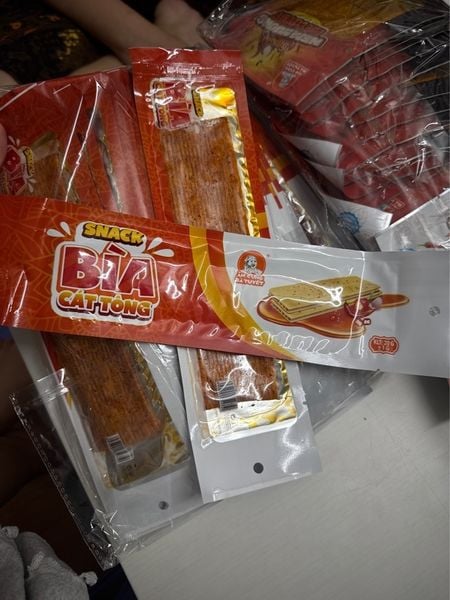SNACK BÌA CÁT TÔNG