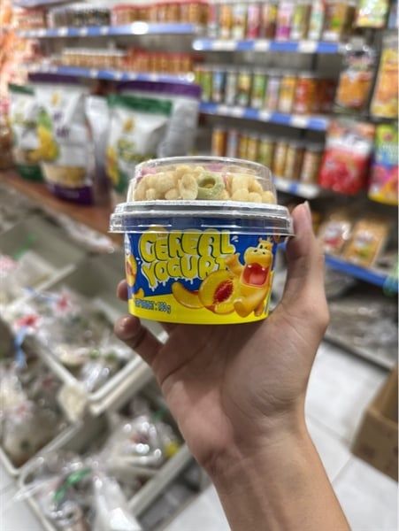 Sữa chua ngũ cốc pho mai mix đào 130g