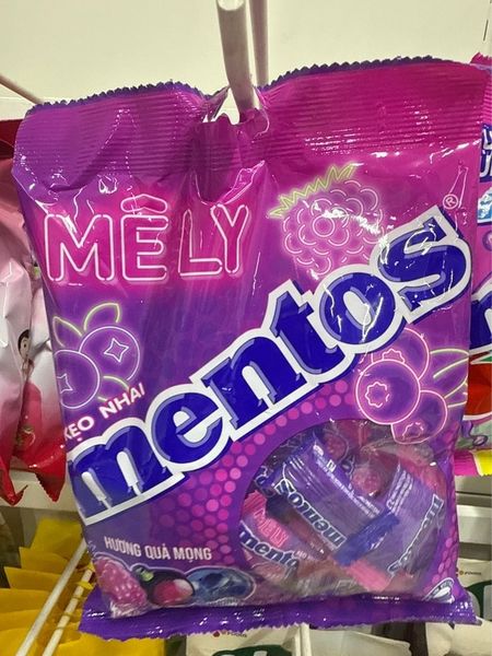 Kẹo Mentos Hương quả mọng 94.5g