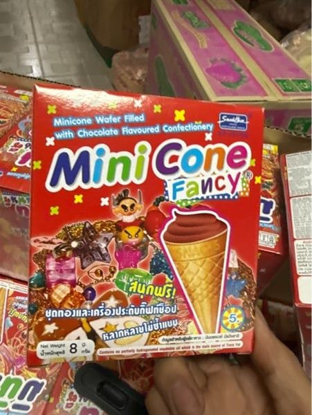 Bánh ốc quế đồ chơi Thái
