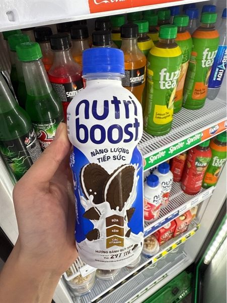 Nutriboost nước uống sữa trái cây vị bánh quy kem 297ml