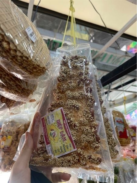 KẸO ĐẬU PHỘNG TAM GIÁC