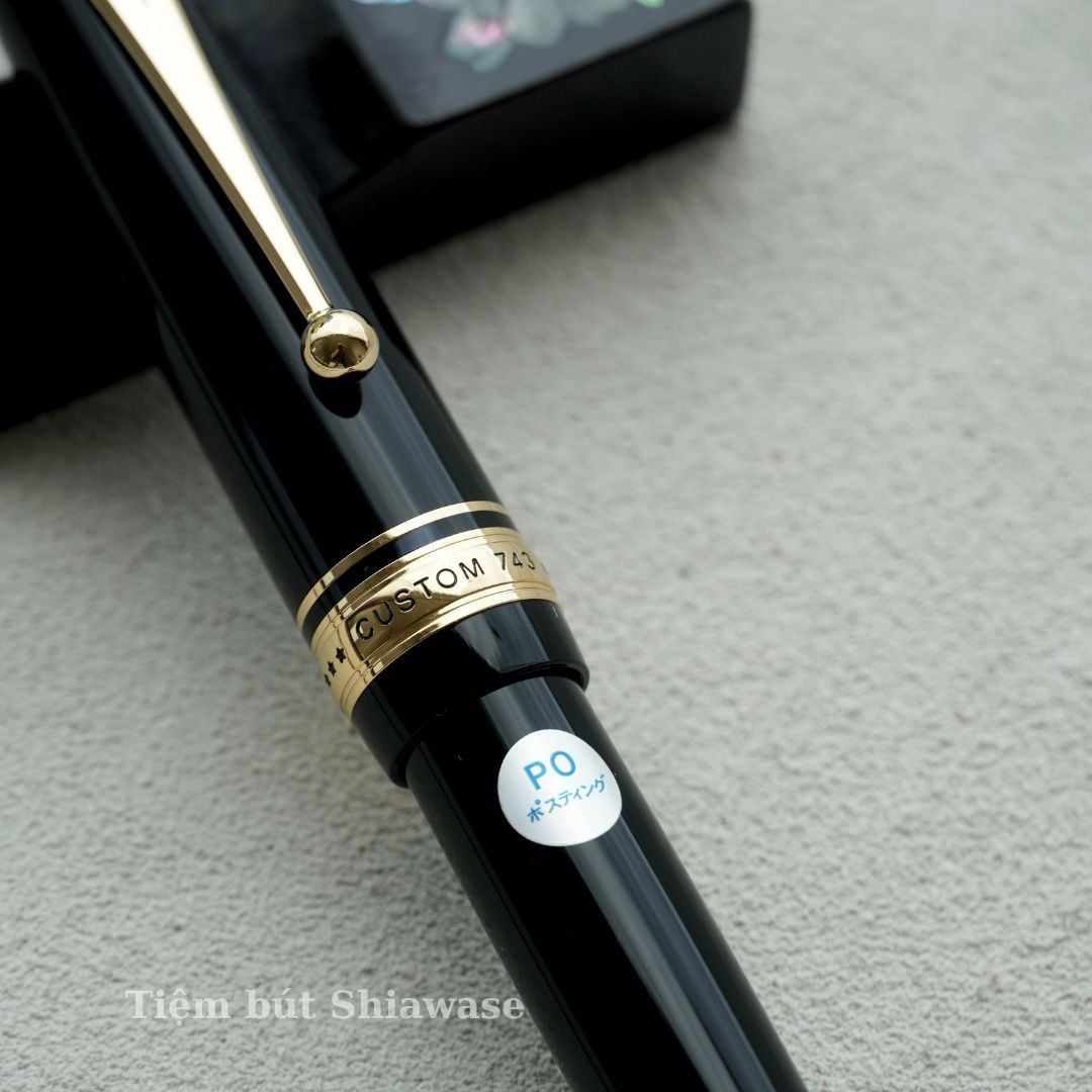  Bút Máy Pilot Custom 743 - Black - Đen 