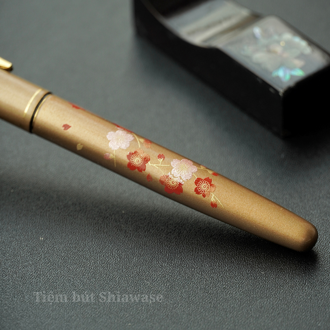  Wancher Kuretake Kindai Maki-e - Edazakura (Brush & Felt Pen Set) 