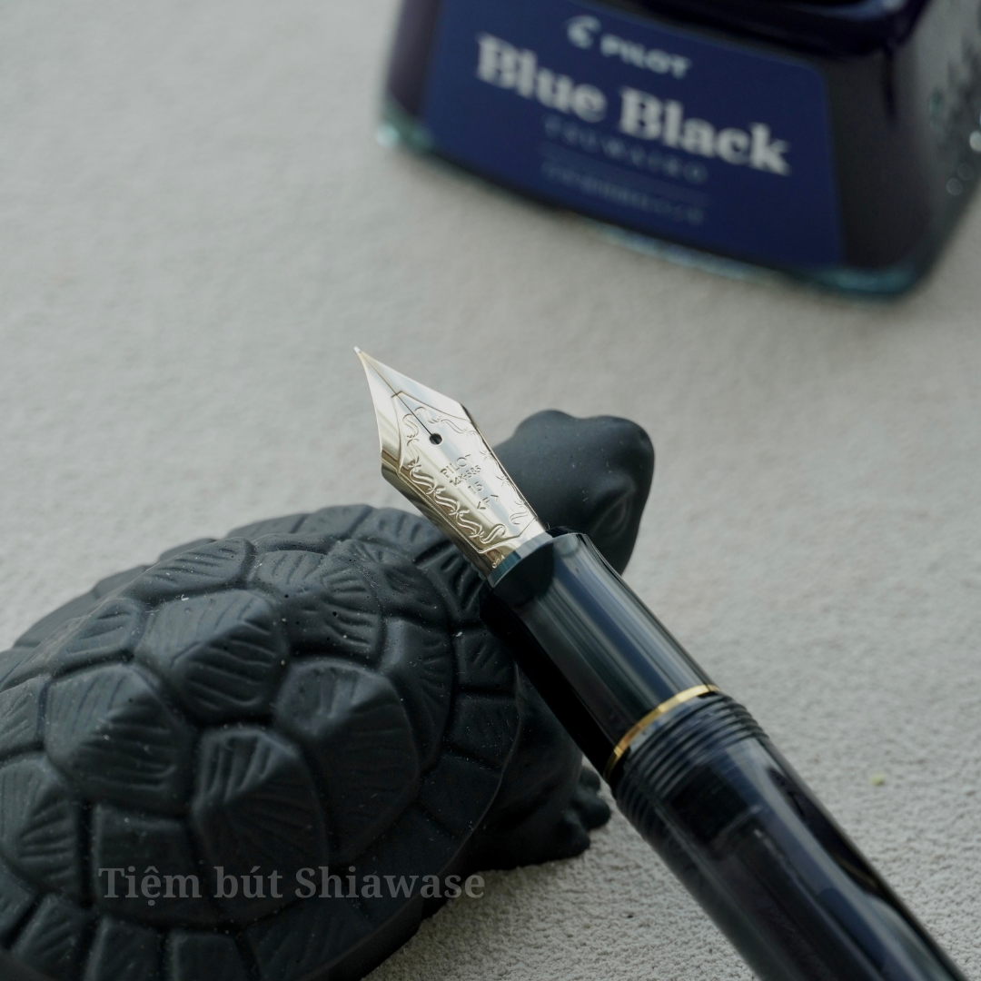  Bút Máy Pilot Custom 823 - Transparent Black - Đen Trong Suốt 