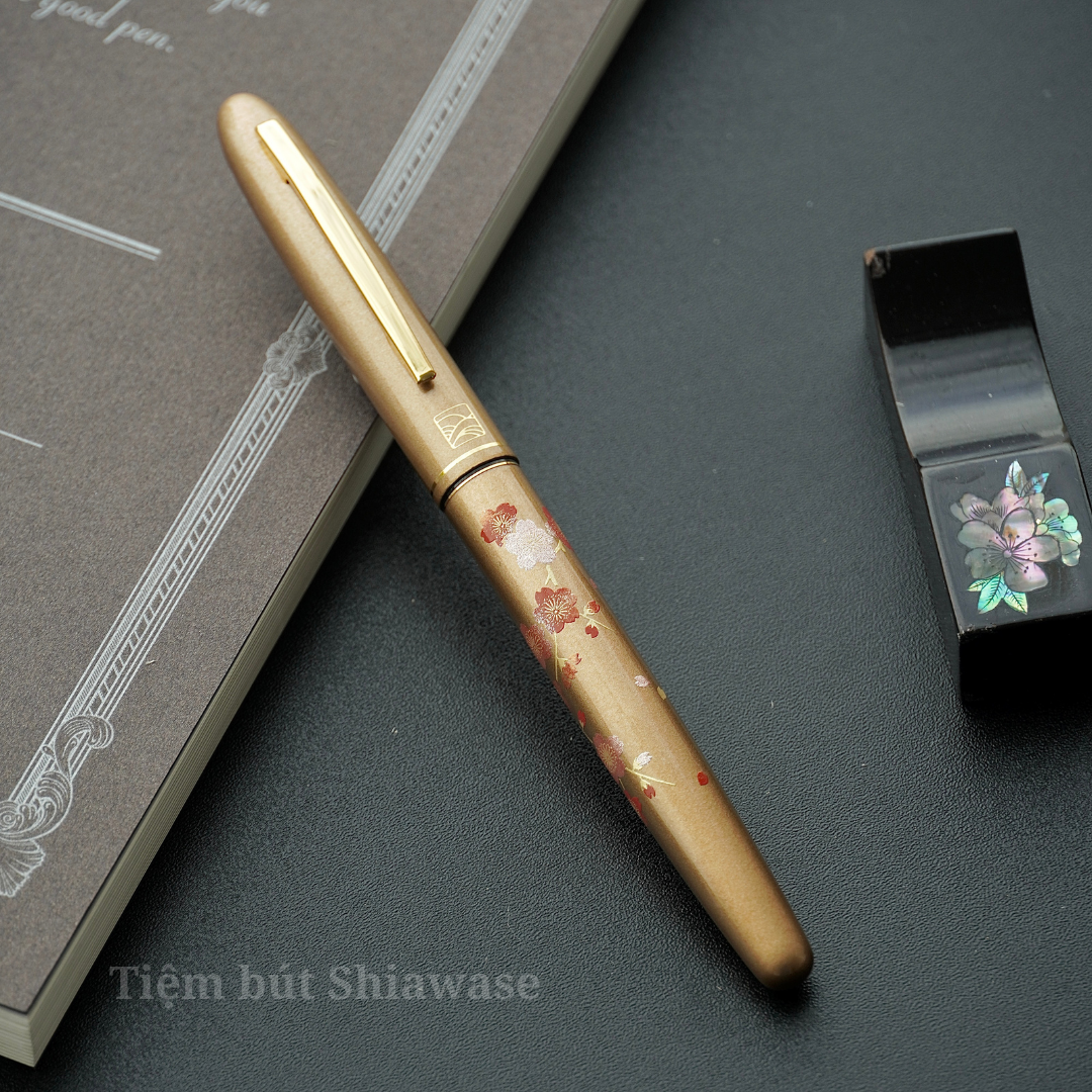  Wancher Kuretake Kindai Maki-e - Edazakura (Brush & Felt Pen Set) 