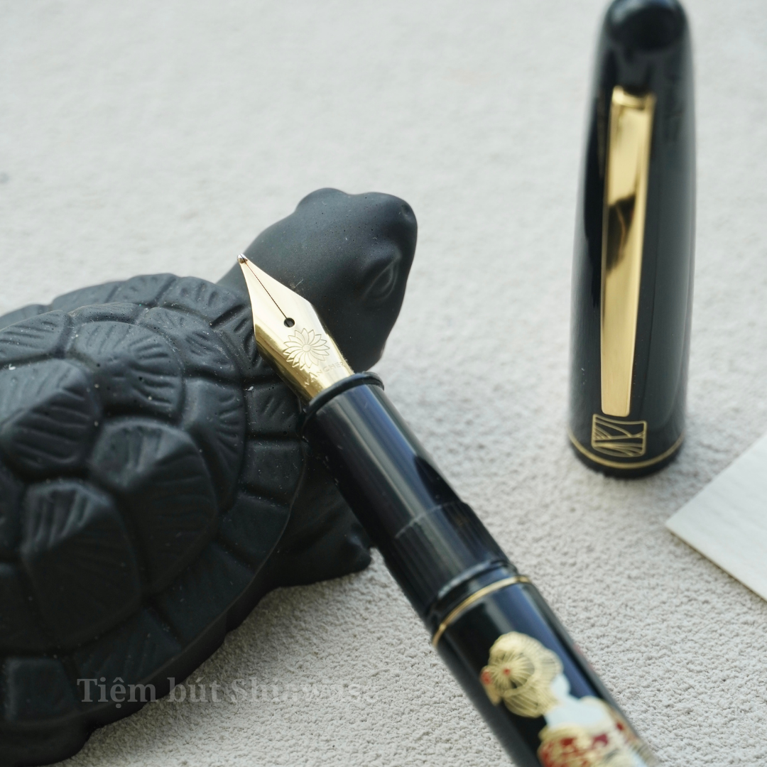  Bút Máy Wancher x Kuretake Kindai Makie Fountain Pen - Hana Maiko -Black 