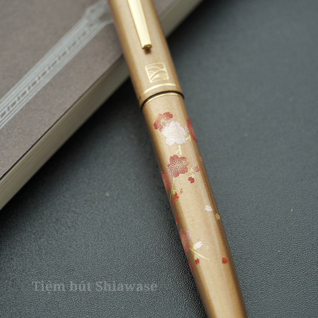  Wancher Kuretake Kindai Maki-e - Edazakura (Brush & Felt Pen Set) 