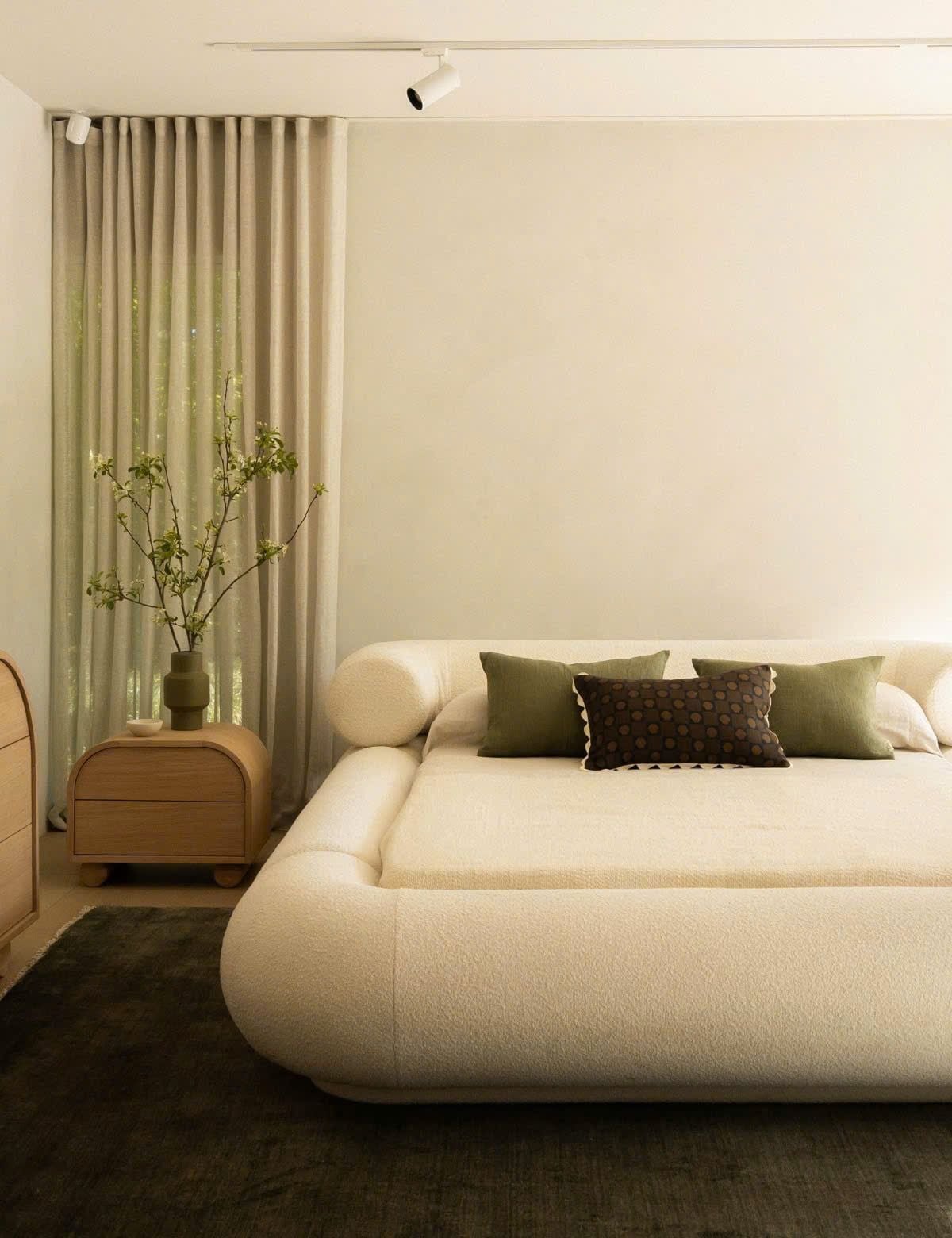  Giường ngủ bọc nệm cao cấp Leona Bed phong cách Bắc Âu Rubies House 