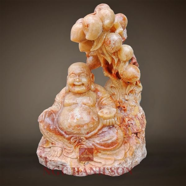 Di Lạc ngồi gốc đào