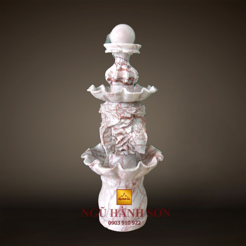 Tháp nước chạm rồng