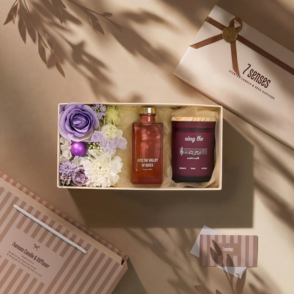  Set quà tinh dầu hương hoa hồng & nến hương hoa lavender 