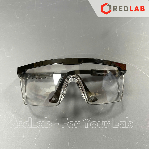 Kính bảo hộ nhựa AHP gọng đen, dùng bảo vệ mắt trong lab thí nghiệm, có VAT