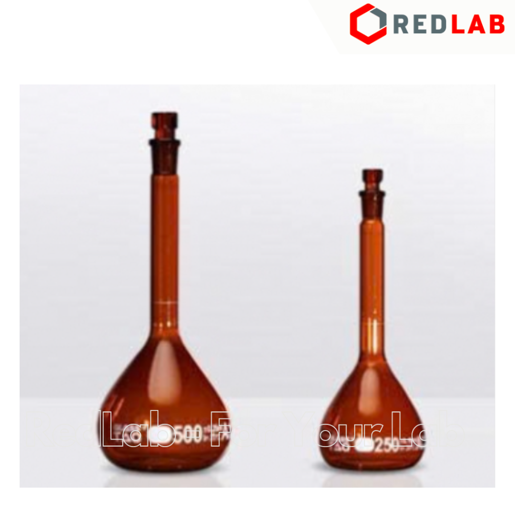 Bình định mức nâu nút thuỷ tinh GlassTAO 50 100 200 250 500 ml, dùng định mức mẫu kị sáng trong thí nghiệm, có VAT