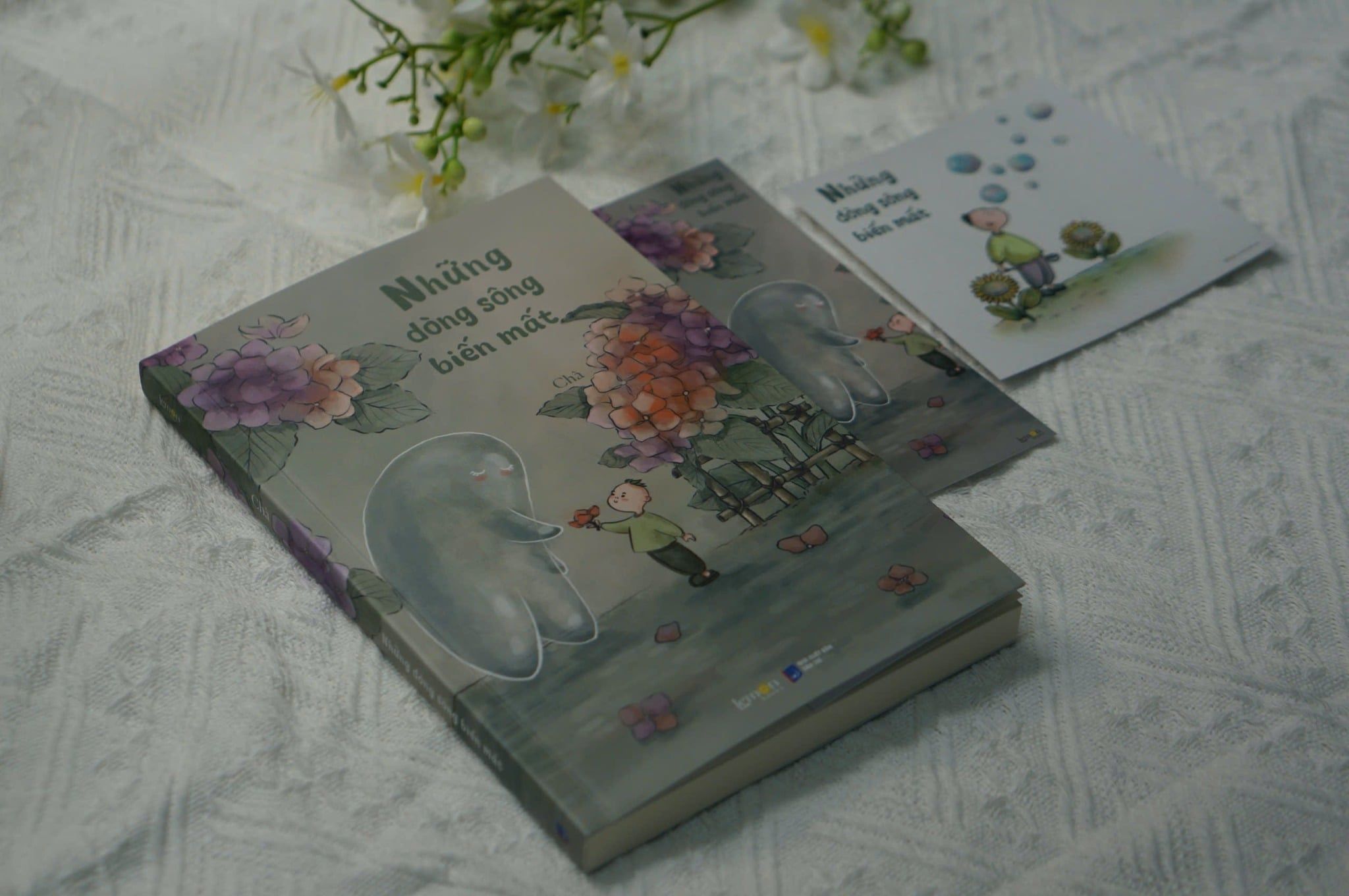  Sách - Những dòng sông biến mất - Chà (tản văn) 