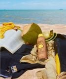 Xịt Chống Nắng Phổ Rộng SPF 50 – Dưỡng Ẩm, Không Oxybenzone, Bảo Vệ Da Tối Ưu