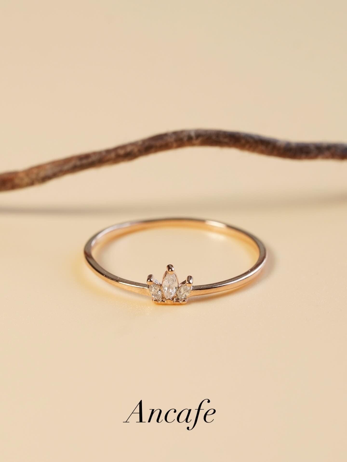 [ancafe-accessories] Nhẫn R250K-261-12-VH, nhẫn ngón trỏ đá trắng