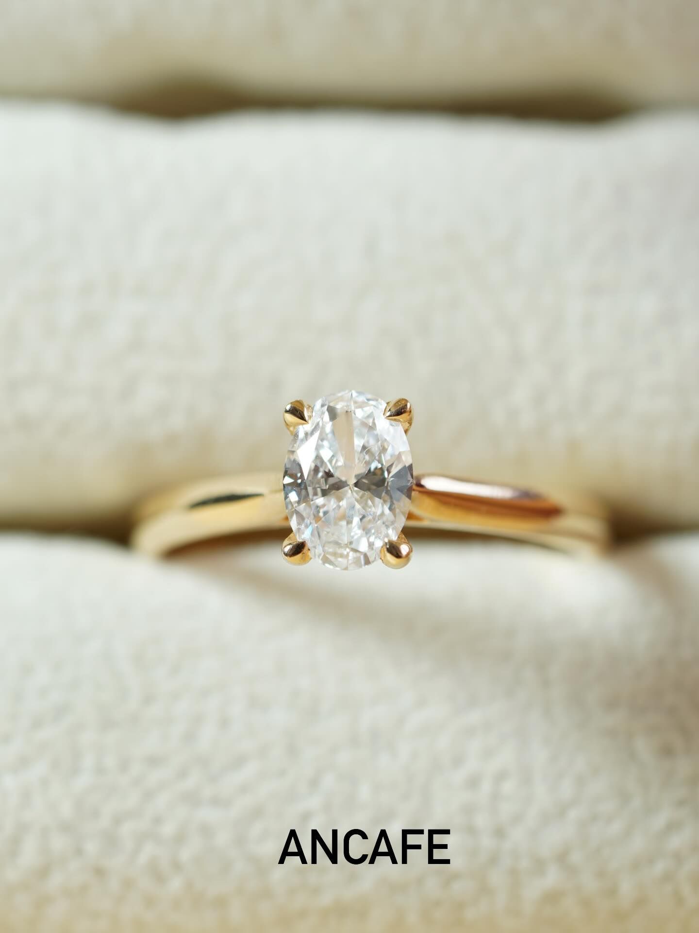 Nhẫn viên chủ đính hôn shape Oval - 1 Carat
