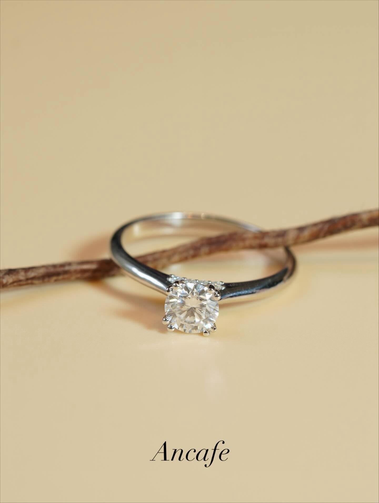 Nhẫn viên chủ 5,4li - Timeless Solitaire Ring