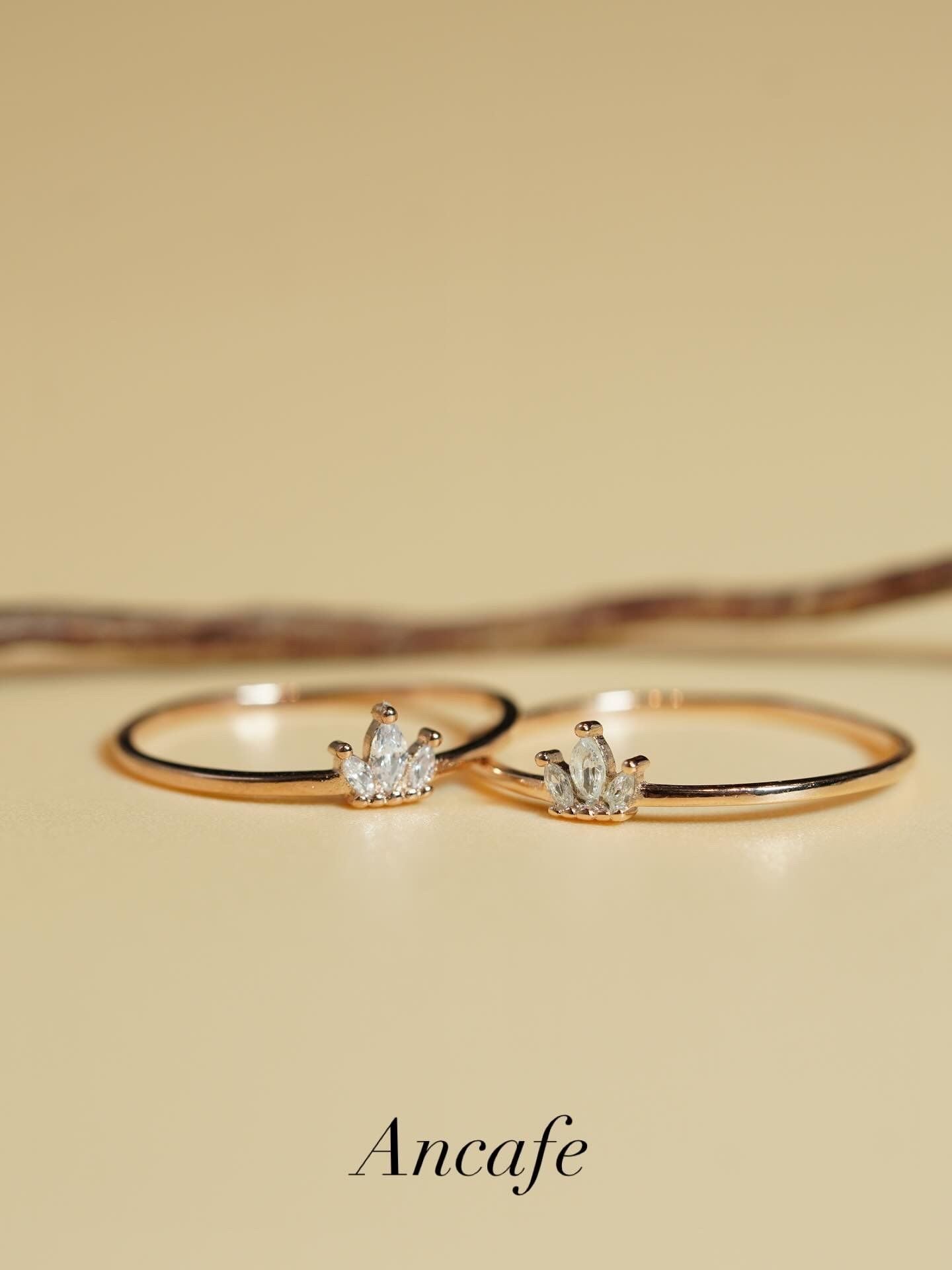 [ancafe-accessories] Nhẫn R250K-261-12-VH, nhẫn ngón trỏ đá trắng