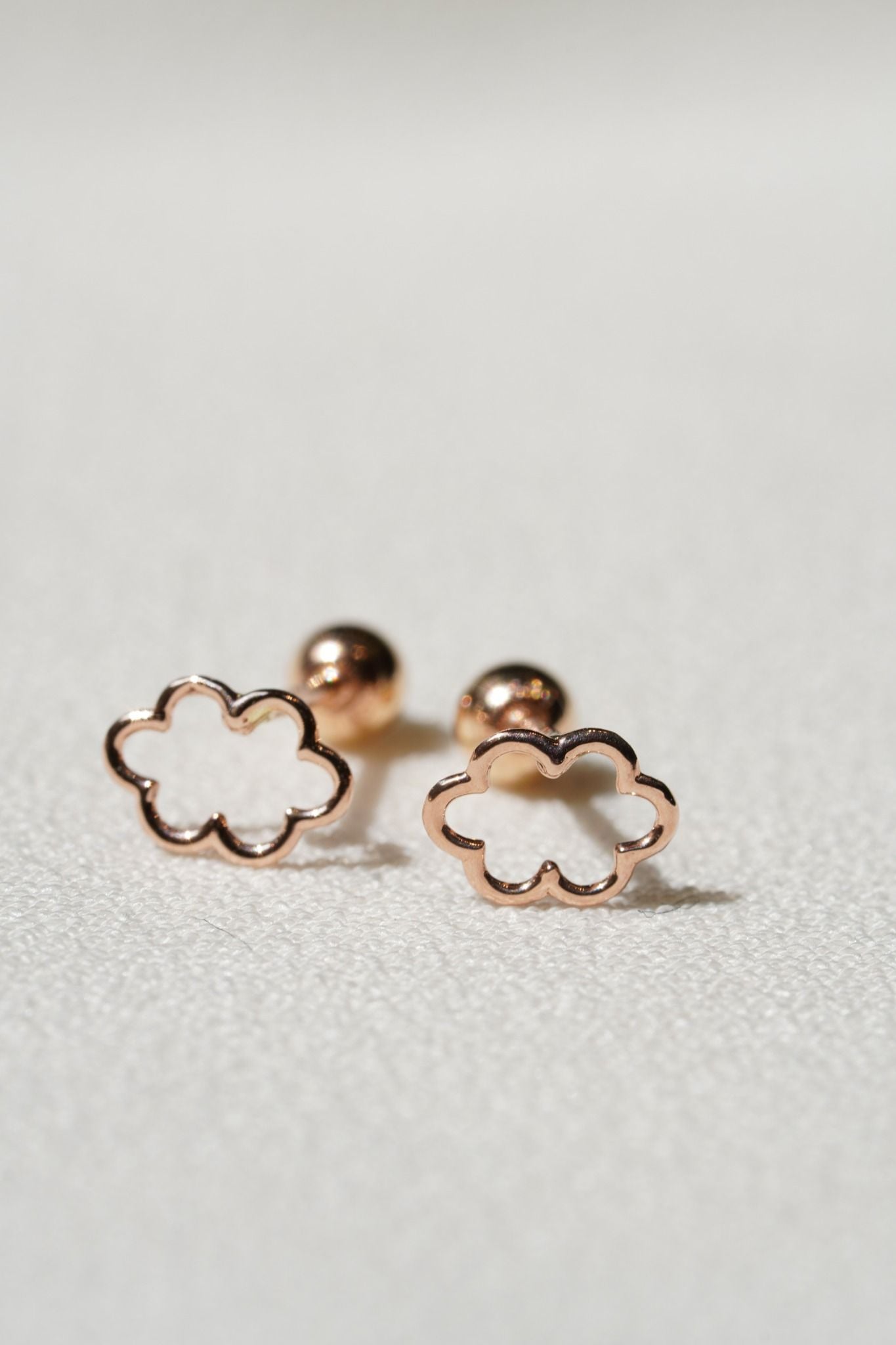 Hoa tai vàng 14K hình đám mây