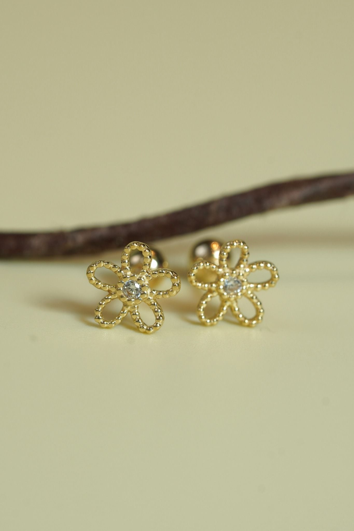 Hoa tai vàng 14K bông hoa 5 cánh