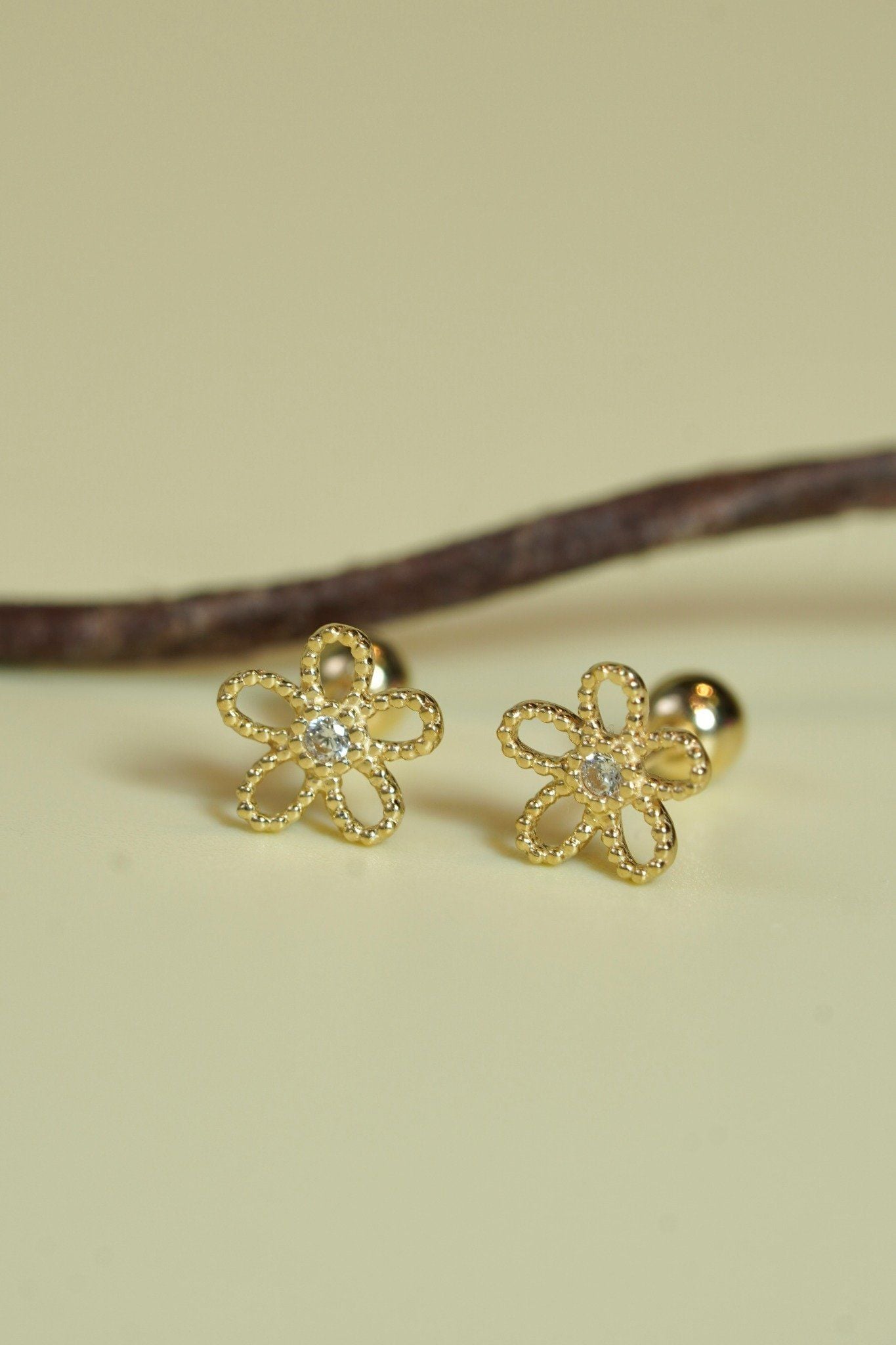 Hoa tai vàng 14K bông hoa 5 cánh