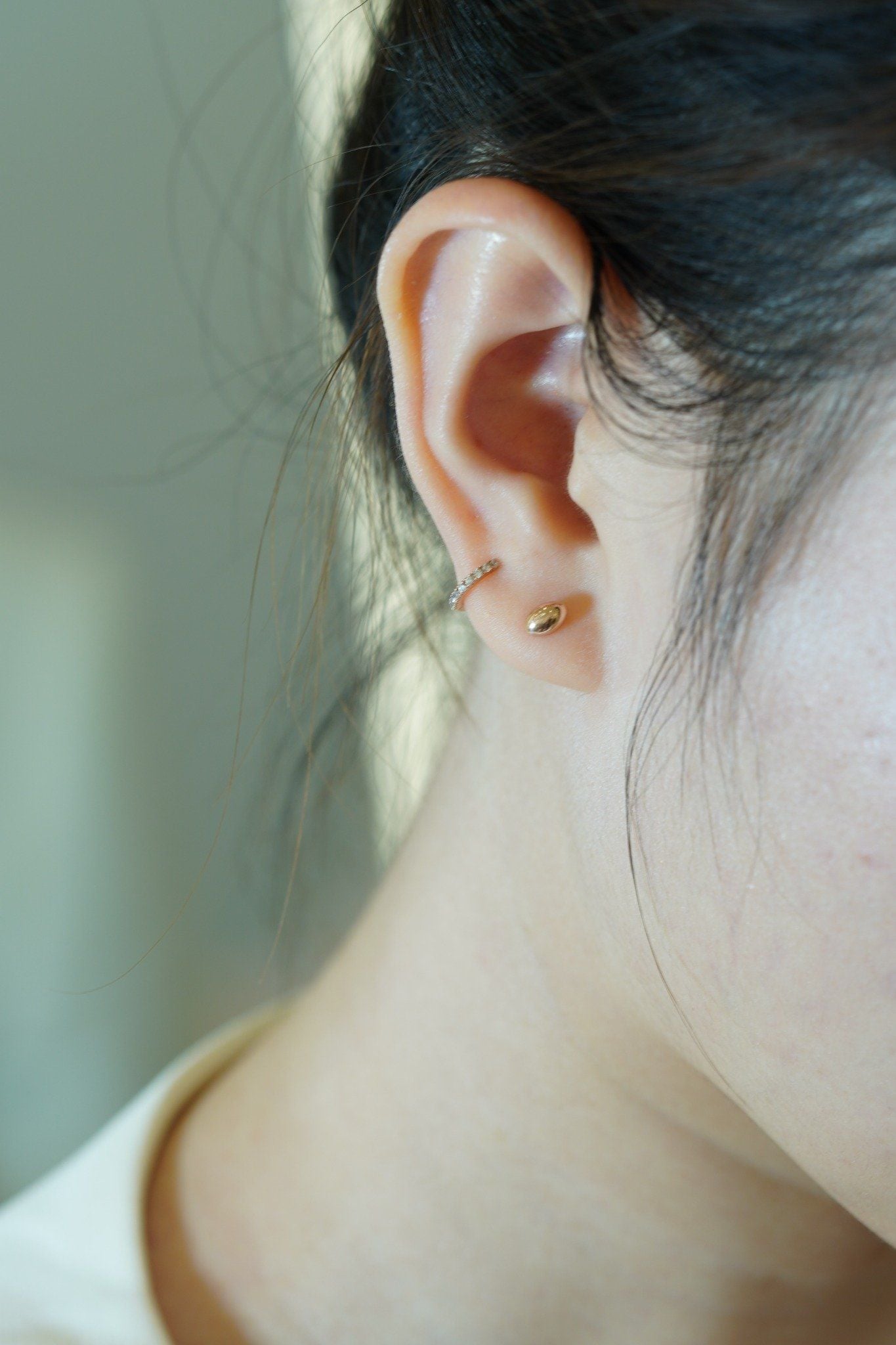 Hoa tai vàng 14K hình hạt đậu lớn