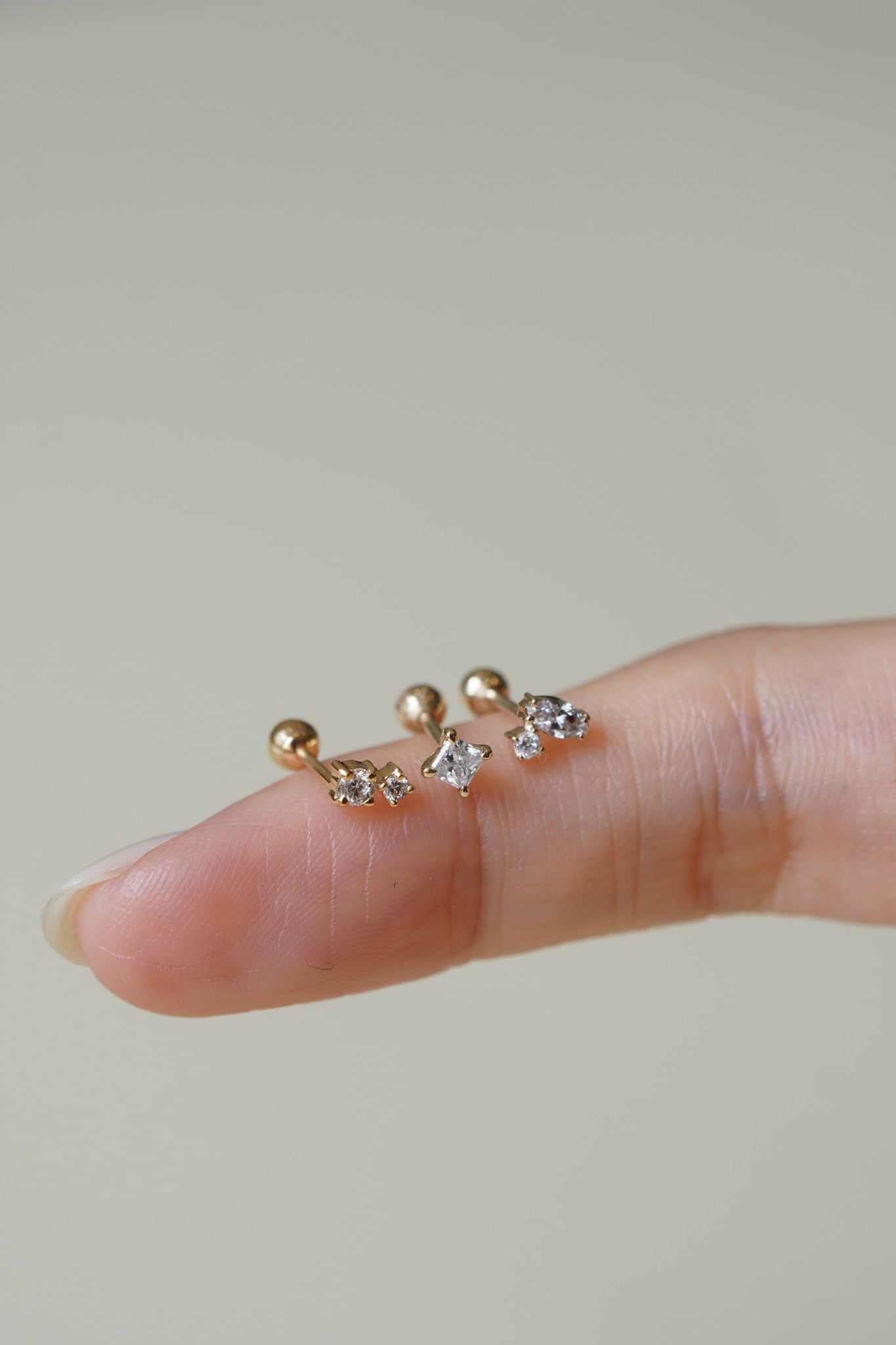 Hoa tai vàng 14k kim cương Lab-Grown Rund Shape