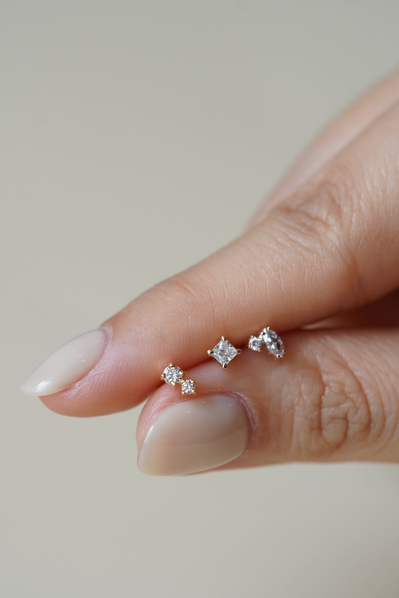 Hoa tai vàng 14k kim cương Lab-Grown Rund Shape