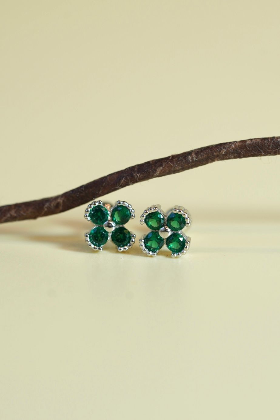 [ancafe-accessories] Hoa tai ER390K-102-BAC-XANH LÁ