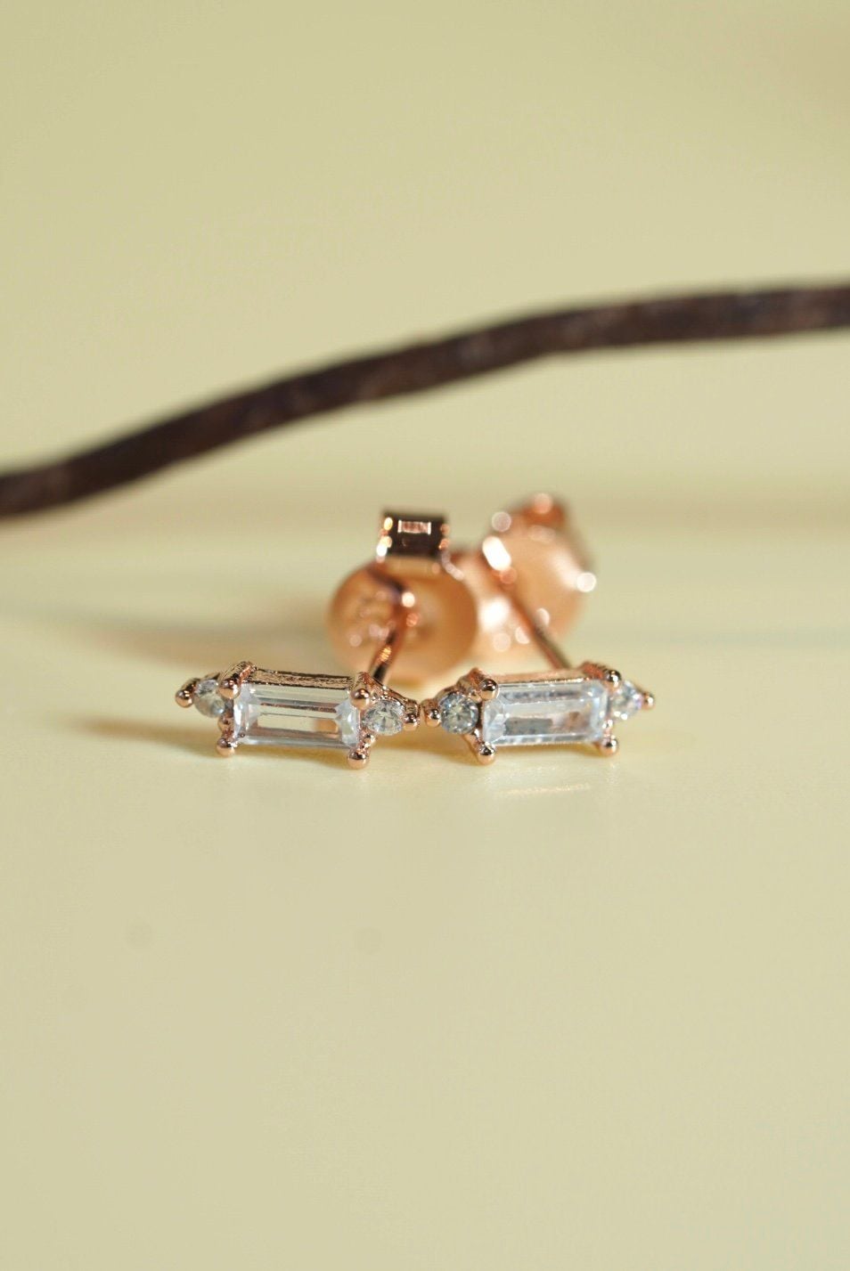 [ancafe-accessories] Hoa tai ER280K-034-VH-ĐÁ TRẮNG