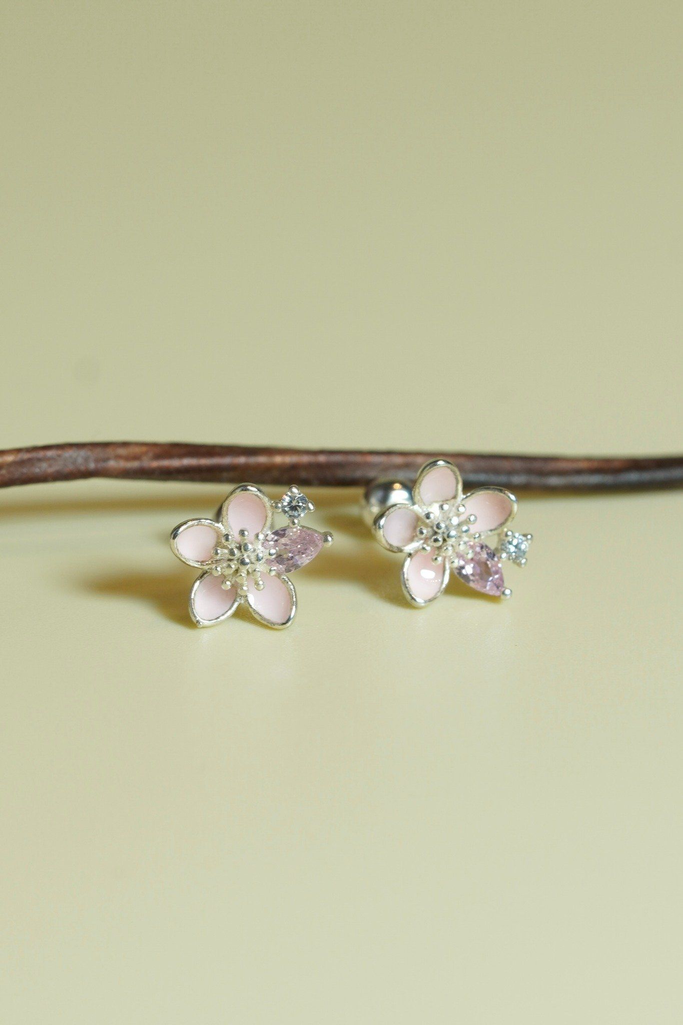 [ancafe-accessories] Hoa tai ER390K-029-HONG